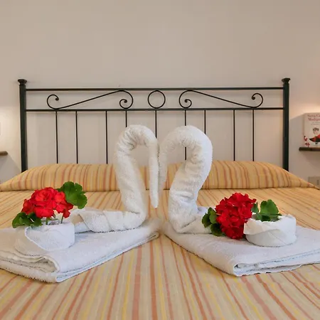 Il Pino - Mandorlo Alloggio per agriturismo *